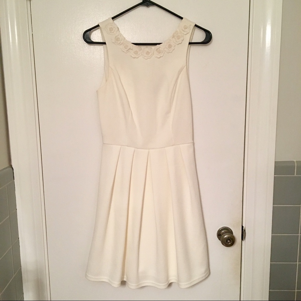 Francesca’s Blue Rain White Dress with Flowers